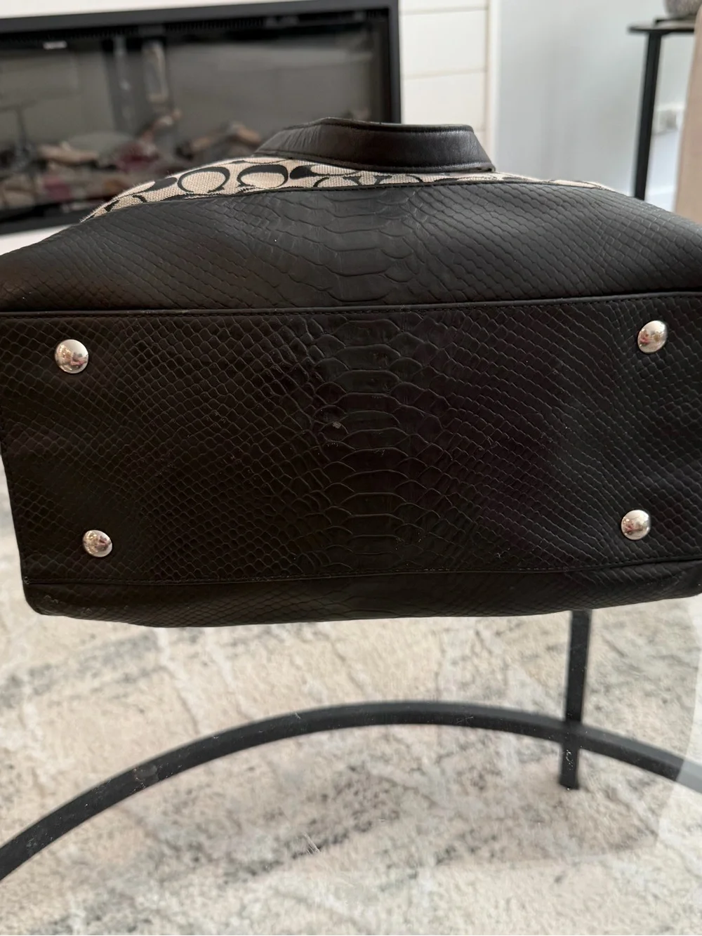 Coach tote signature